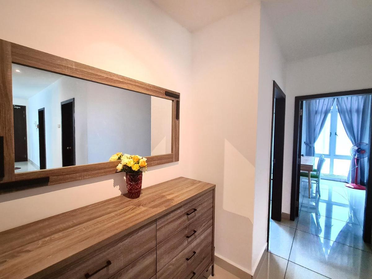 Ksl D'esplanade 4 Bedrooms Dinosaur Water Park View High Floor Free Wifi Ksl City Mall By Gdragon Homestay Apartemen *