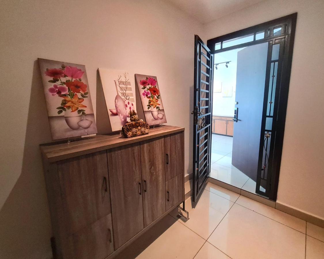 Ksl D'esplanade 4 Bedrooms Dinosaur Water Park View High Floor Free Wifi Ksl City Mall By Gdragon Homestay Johor Bahru