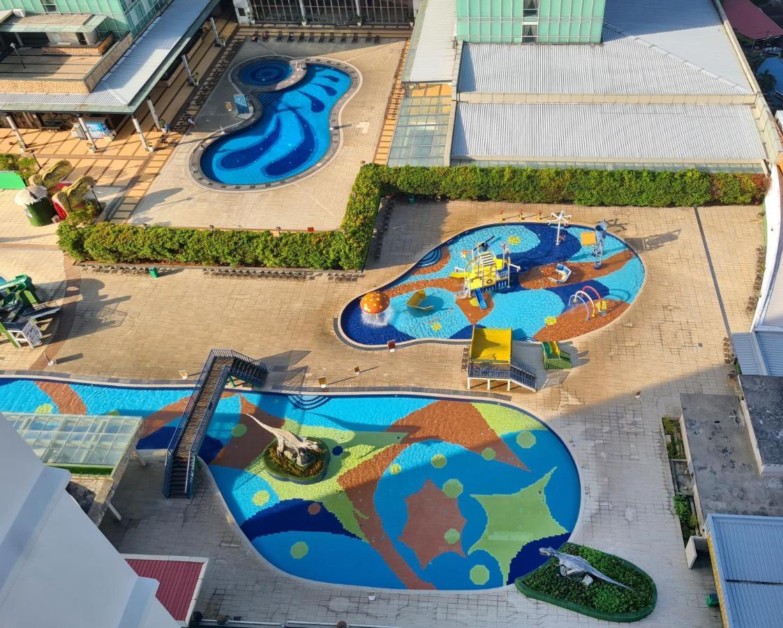 Ksl D'esplanade 4 Bedrooms Dinosaur Water Park View High Floor Free Wifi Ksl City Mall By Gdragon Homestay Apartemen