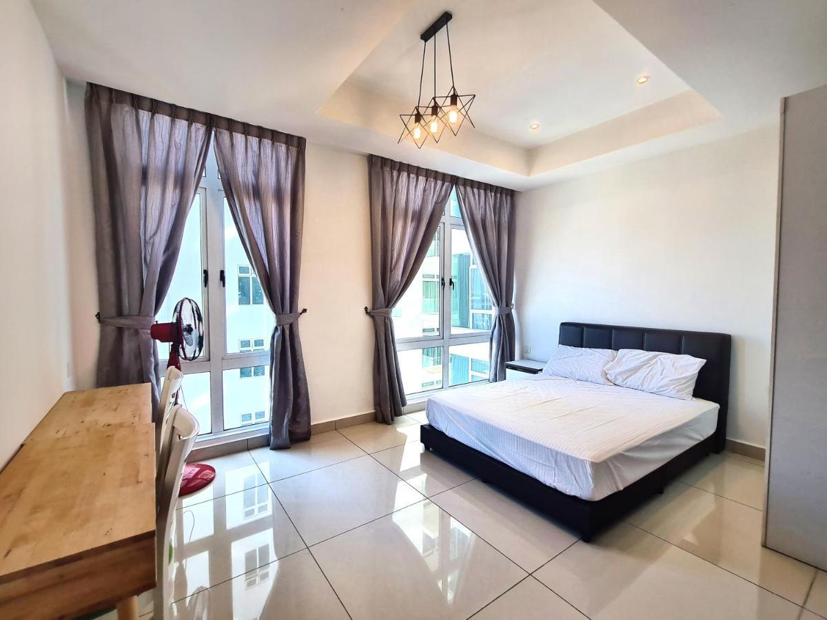 Apartment Ksl D'esplanade Residence: 4-bedroom Waterpark View With Free Wifi